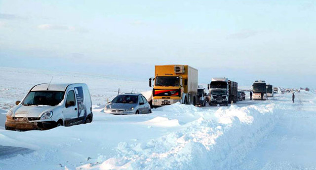 İşte 24 saat kapalı kalan yol
