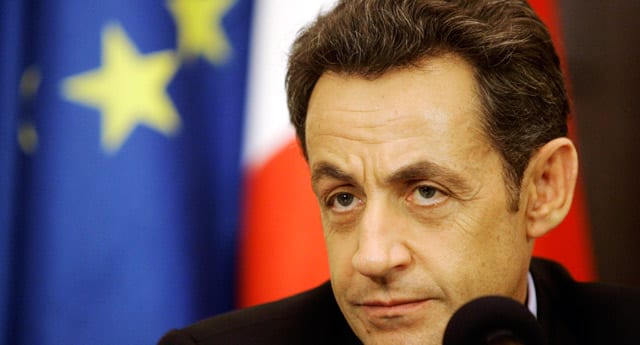 Sarkozy amacına ulaşıyor