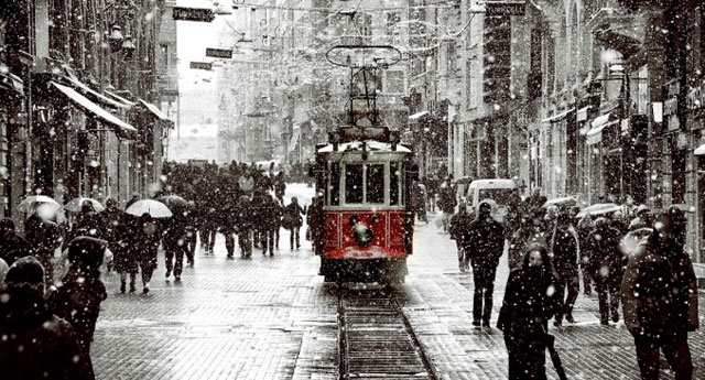 İstanbul’a ilk kar düştü!