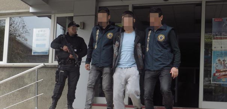 Çaldığı malları internetten satarken yakalandı