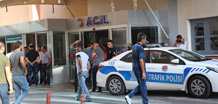 Çocukların kavgasına büyükler de karışınca ortalık karıştı!