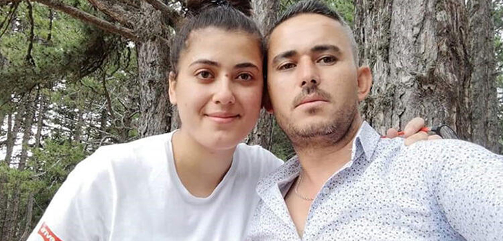 İlk önce eşini daha sonra kendi kafasına sıkarak öldürdü
